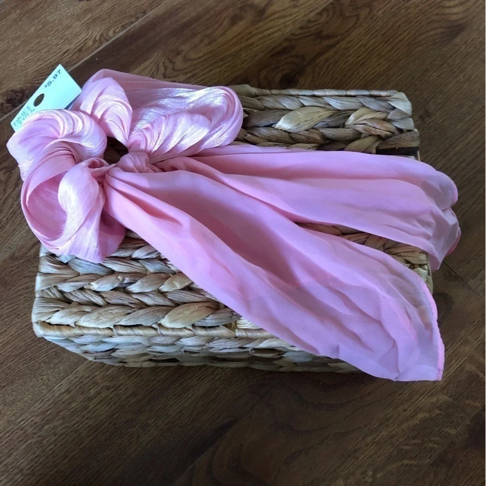 Time and Tru pink fabric Scrunchie ribbon